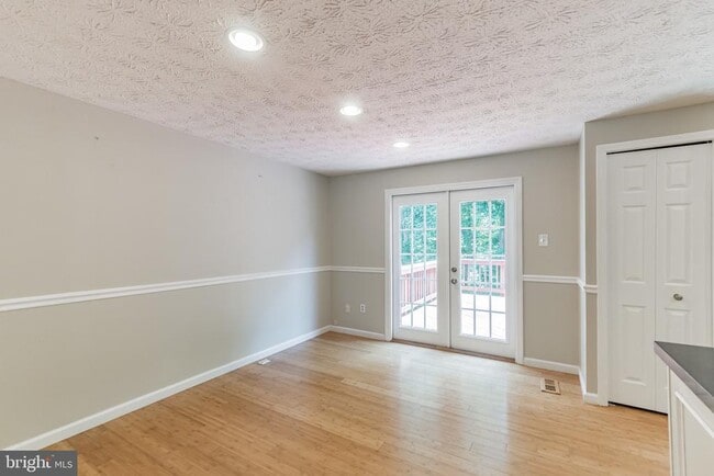 Building Photo - 1518 Poplar Grove Dr