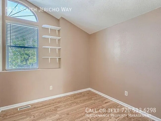 Building Photo - 5827 S Jericho Way