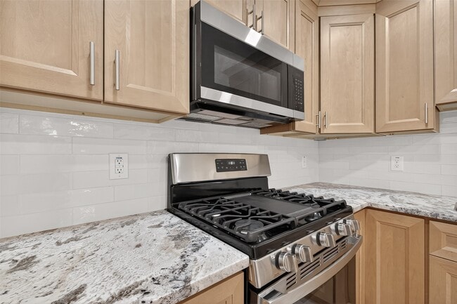 Building Photo - 1010 Valley Ranch Dr