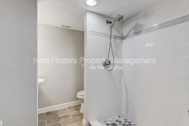 Building Photo - 172 King Arthur Ct