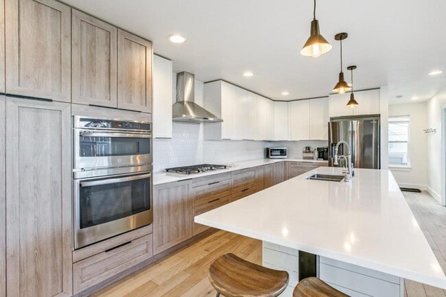 Building Photo - 3044 N Speer Blvd