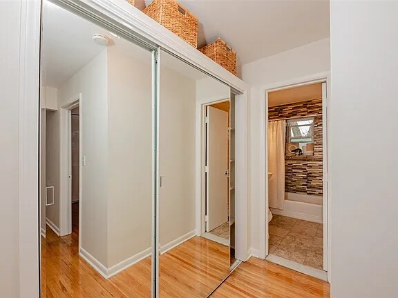 Building Photo - 2456 East Ave