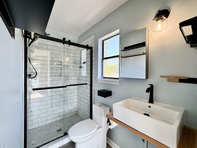 Building Photo - Ready NOW! A Custom Townhouse-Style Duplex Blocks to the Beaches! Fenced Yard - Hot Tub - Pet Fri...