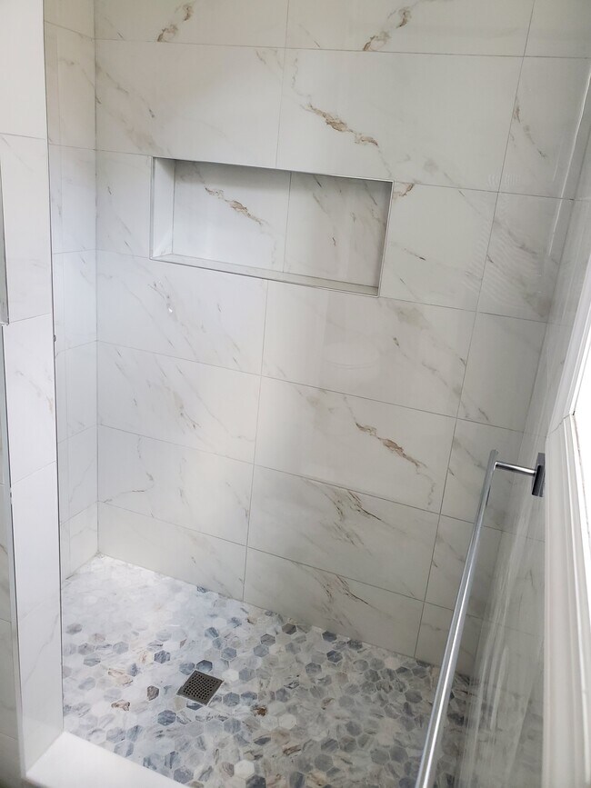 Building Photo - 39 74th St