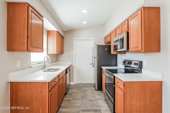 Building Photo - 1693 Susan Dr