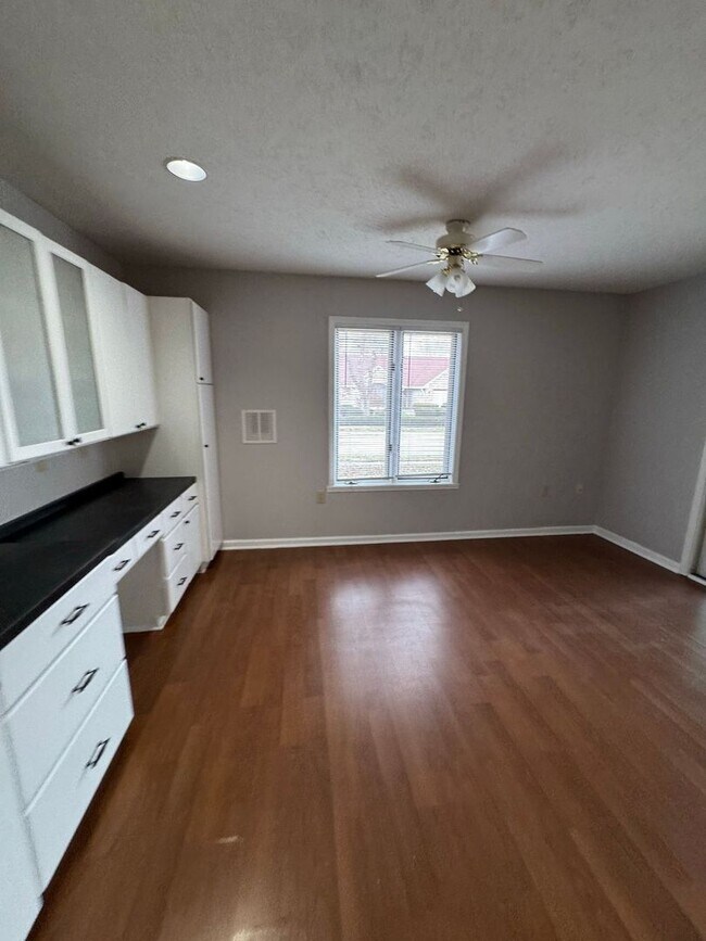 Building Photo - Warren Twp - 3 BR ranch