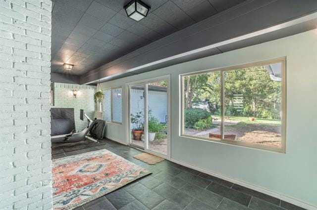 Building Photo - 2605 Briarwood Dr