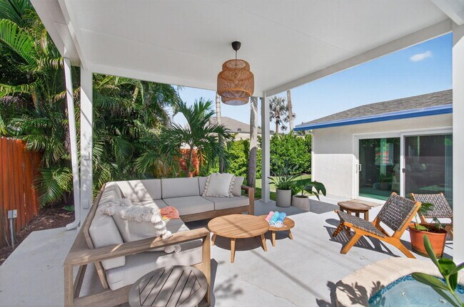 Building Photo - 802 Mallard Dr