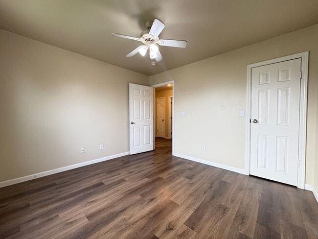 Building Photo - Recently Updated