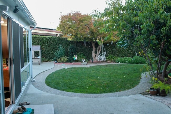 Building Photo - SERENE SYLVAN SANCTUARY - 4 Bed/2 Bath Home w/Private Pool - FREMONT