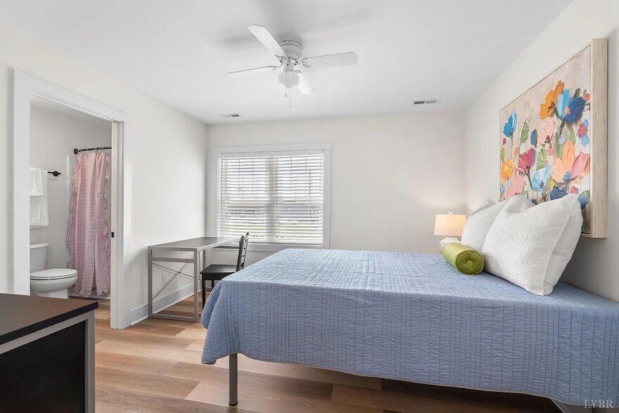 Building Photo - 1600 Wards Ferry Rd