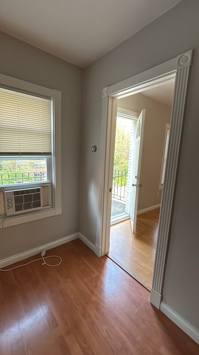 Building Photo - 12010 Paul Ave