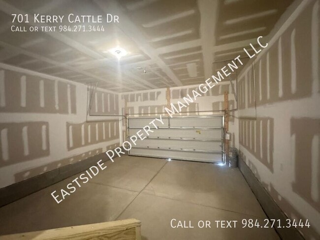 Building Photo - 701 Kerry Cattle Dr