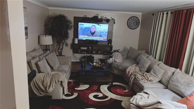 Building Photo - 228 N 7th Ave