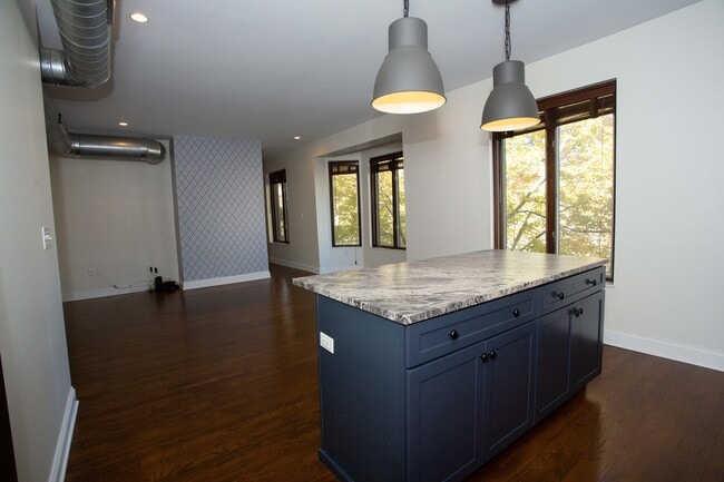 Building Photo - 65 S 5th St