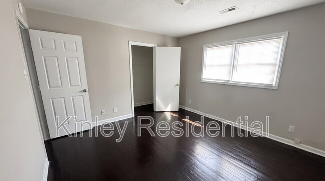 Building Photo - 613 Key St