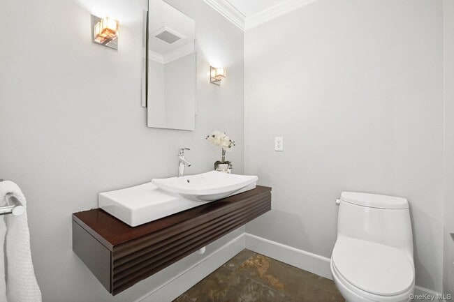 Building Photo - 4 Mohican Trail