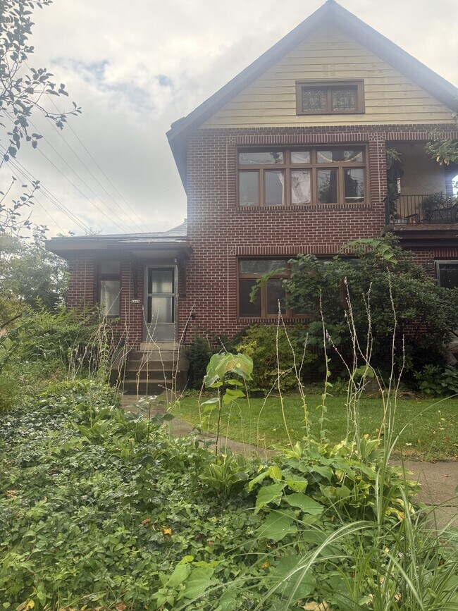 Building Photo - 1048 East End Ave