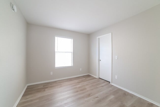 Building Photo - 3847 E Hopseed Ln