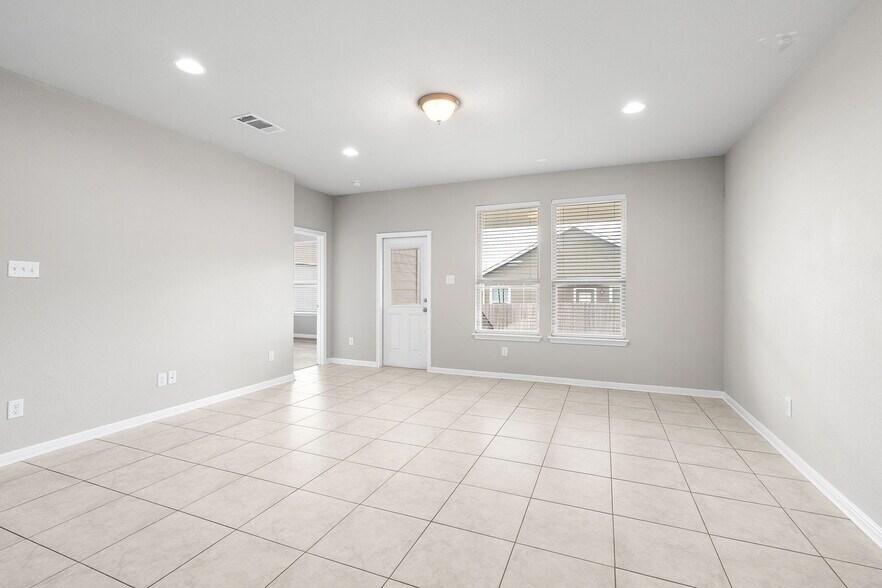 Building Photo - 313 McLintock Rd