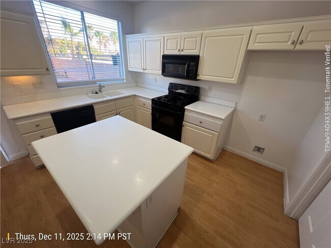 Building Photo - 3076 Lapis Beach Dr