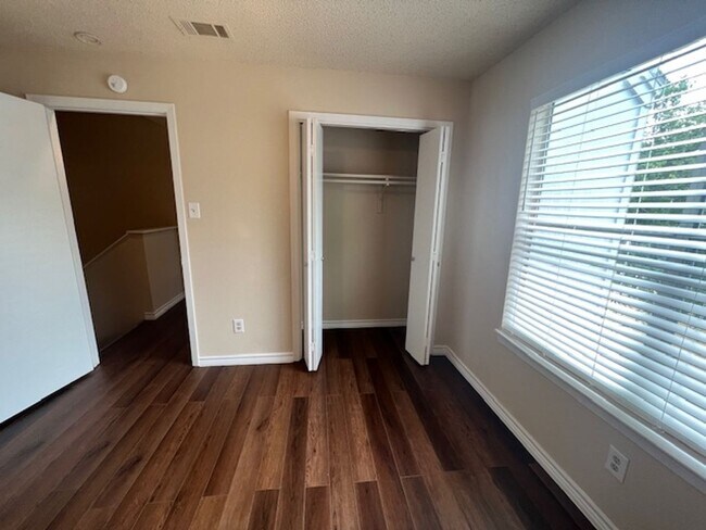 Building Photo - 101/103 Hughson Court