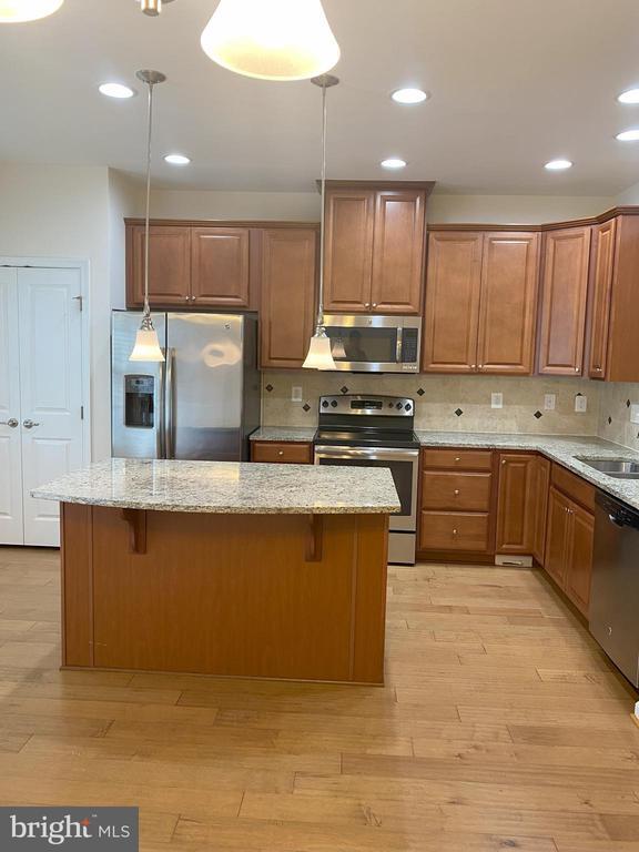 Building Photo - 118 Fritillary Ct