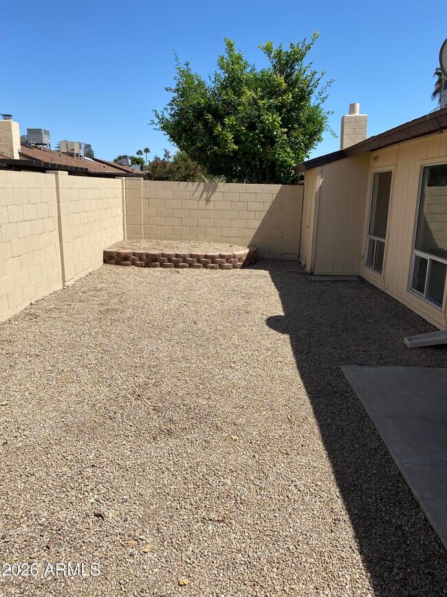 Building Photo - 5138 W Vogel Ave
