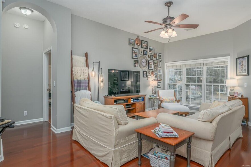 Building Photo - 9211 Hanston Pl