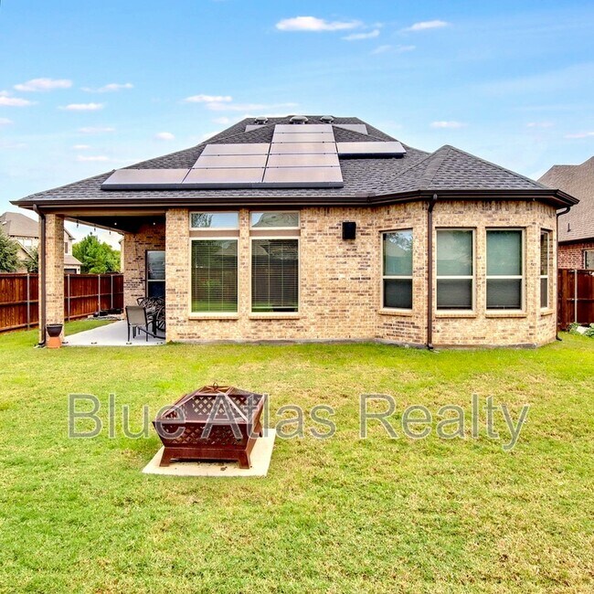 Building Photo - 4983 Stornoway Dr