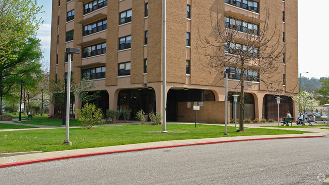 Building Photo - Lee Terrace