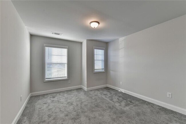 Building Photo - 3855 Brookburn Pk