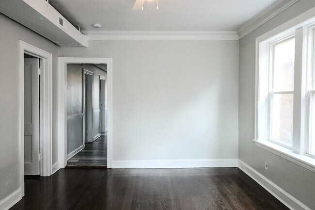 Building Photo - 6633 S Campbell Ave