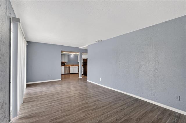 Building Photo - 1406 Yukon Dr