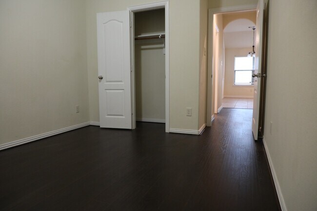 Building Photo - 2306 Snowy Egret Drive