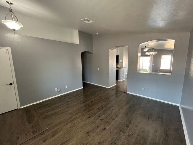 Building Photo - 15808 W Yavapai St