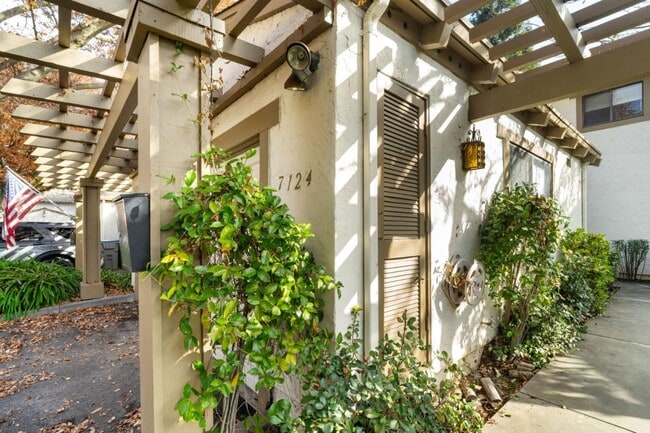 Building Photo - 7124 Point Dunes Ct