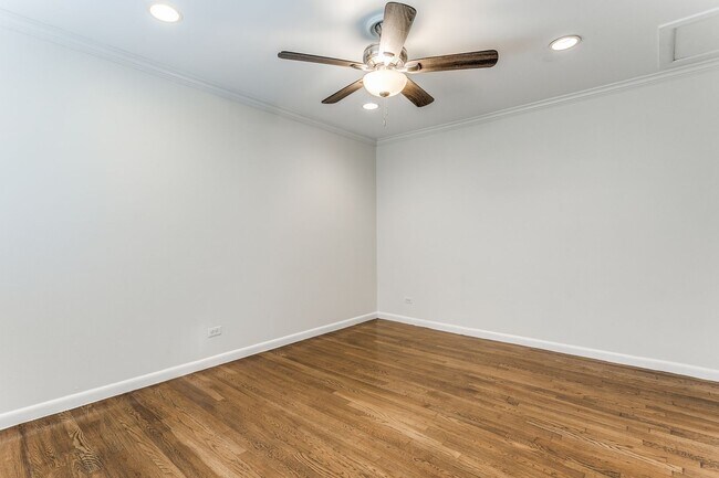 Building Photo - BOUTIQUE ALAMO HEIGHTS 1-BEDROOM APARTMENT