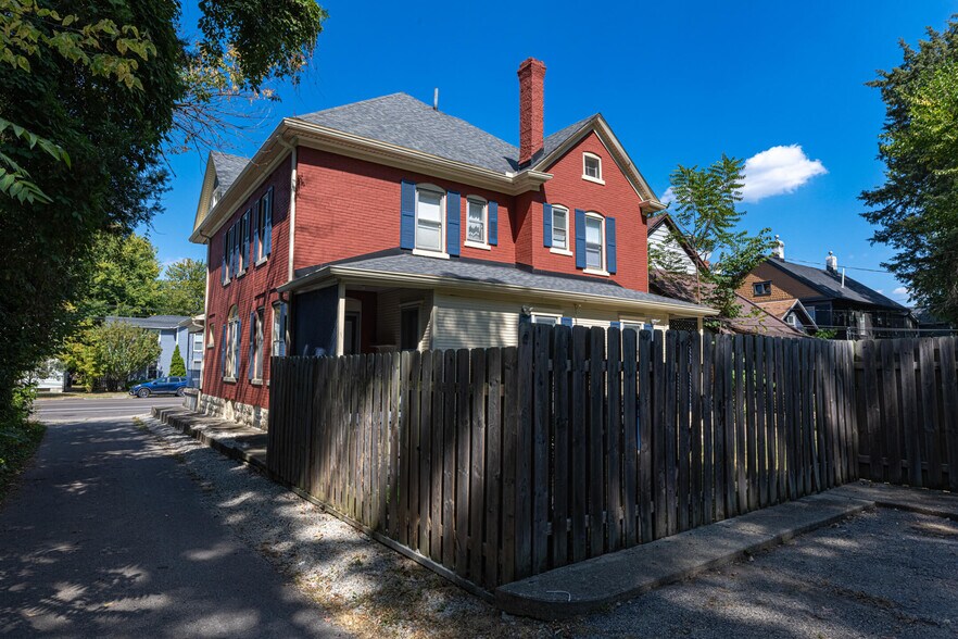 Building Photo - 554 Wyoming St