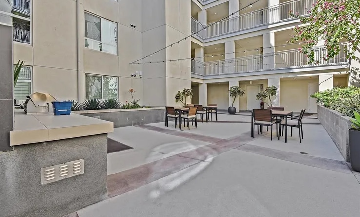 Building Photo - 12655 Bluff Creek Dr
