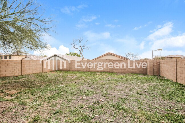 Building Photo - 12057 W Aster Dr