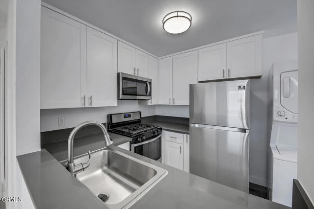 Building Photo - 3116 Casitas Ave
