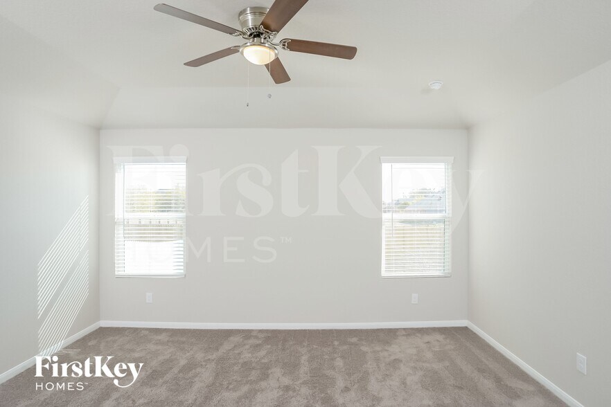 Building Photo - 9158 Landa Falls