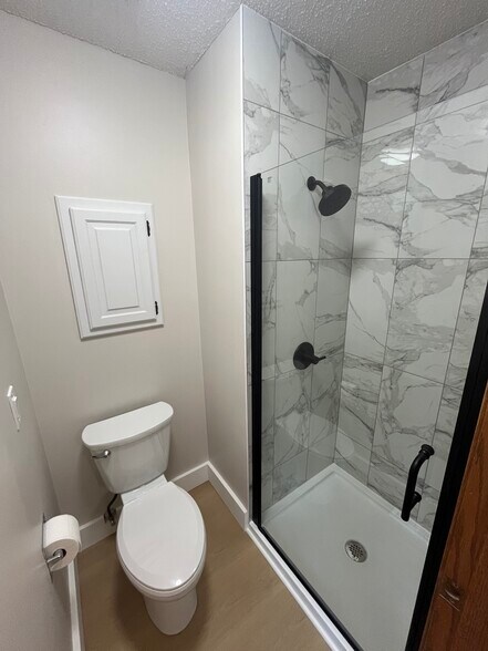 Building Photo - 1826 Normandy Ln