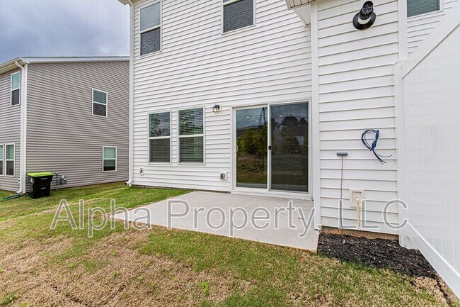 Building Photo - 422 Ellis Mill St