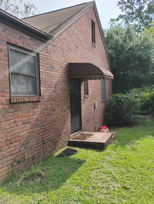 Building Photo - 1007 Rosehill Ave