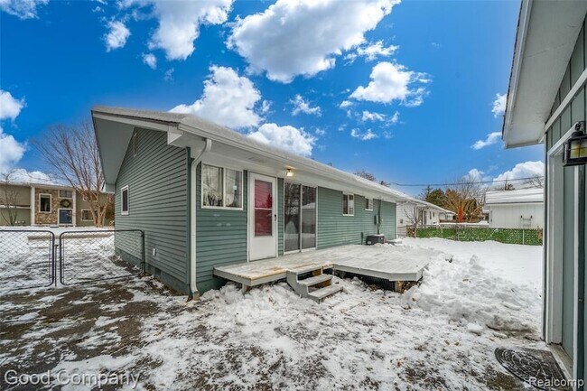 Building Photo - 2829 Wall St