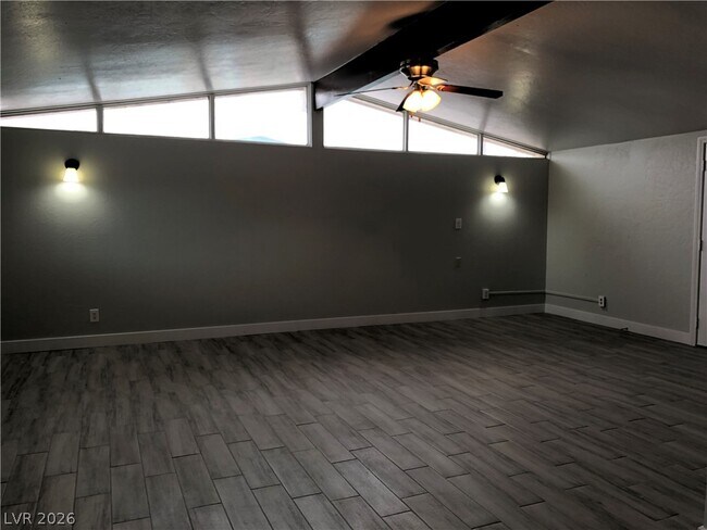 Building Photo - 5813 Evergreen Ave