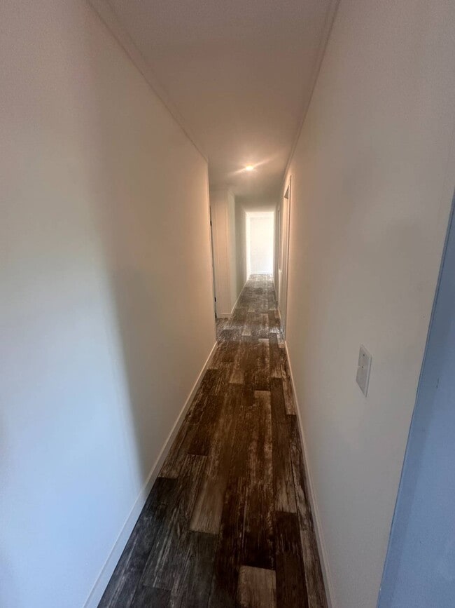 Building Photo - 7865 W Hwy 40