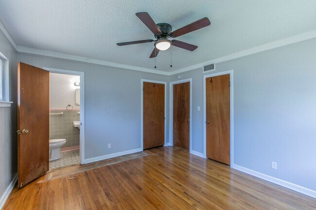 Building Photo - Stylish & Spacious 3-Bed Home